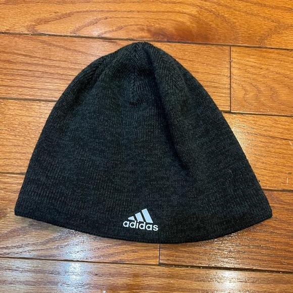 Adidas Classic Gray Knit Beanie - Picture 1 of 3